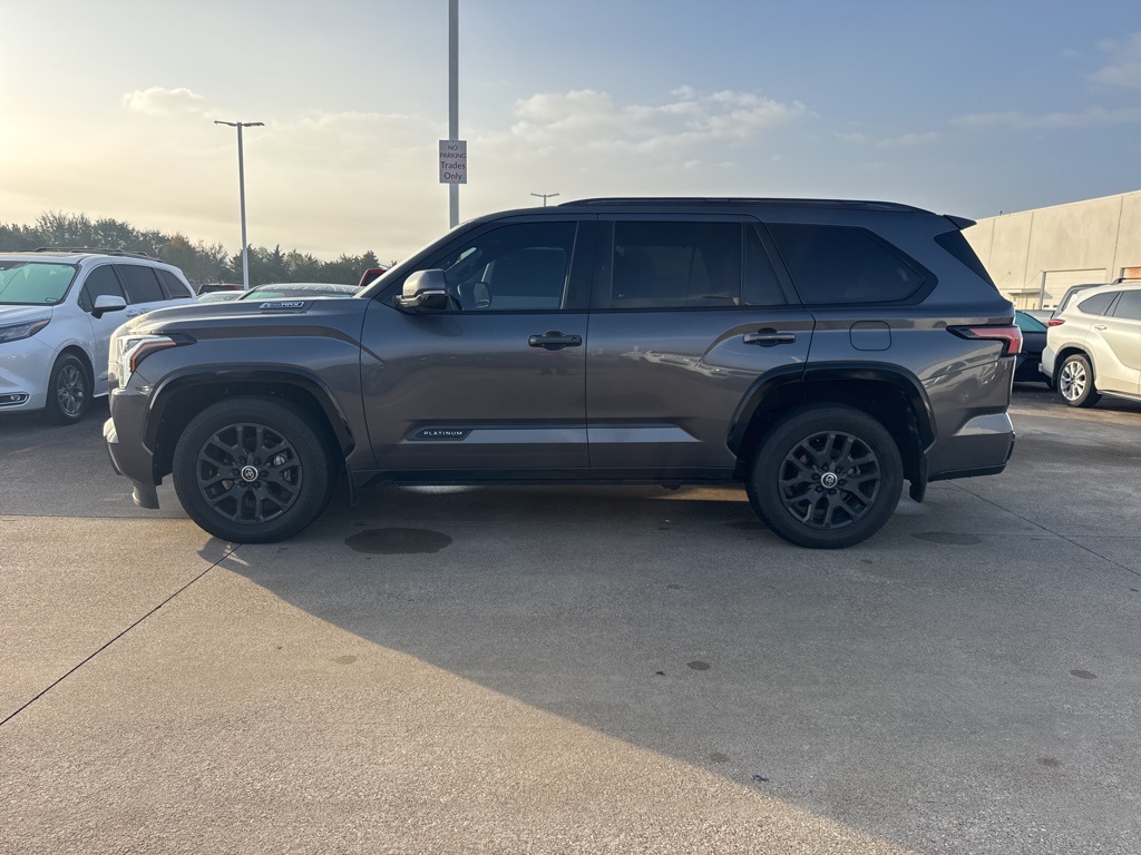 2024 Toyota Sequoia Platinum's photo