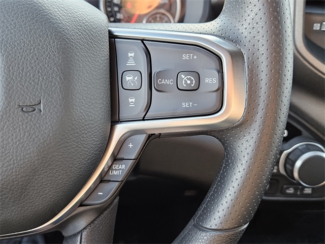 2026 Ram 1500 Warlock Crew Cab 4x4 5'7" Box