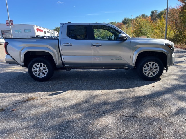 2025 Toyota Tacoma SR5 photo 3