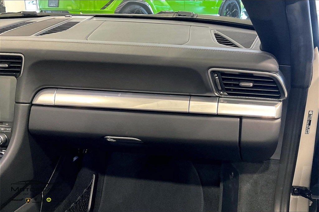 2019 Porsche 911 Carrera Truck