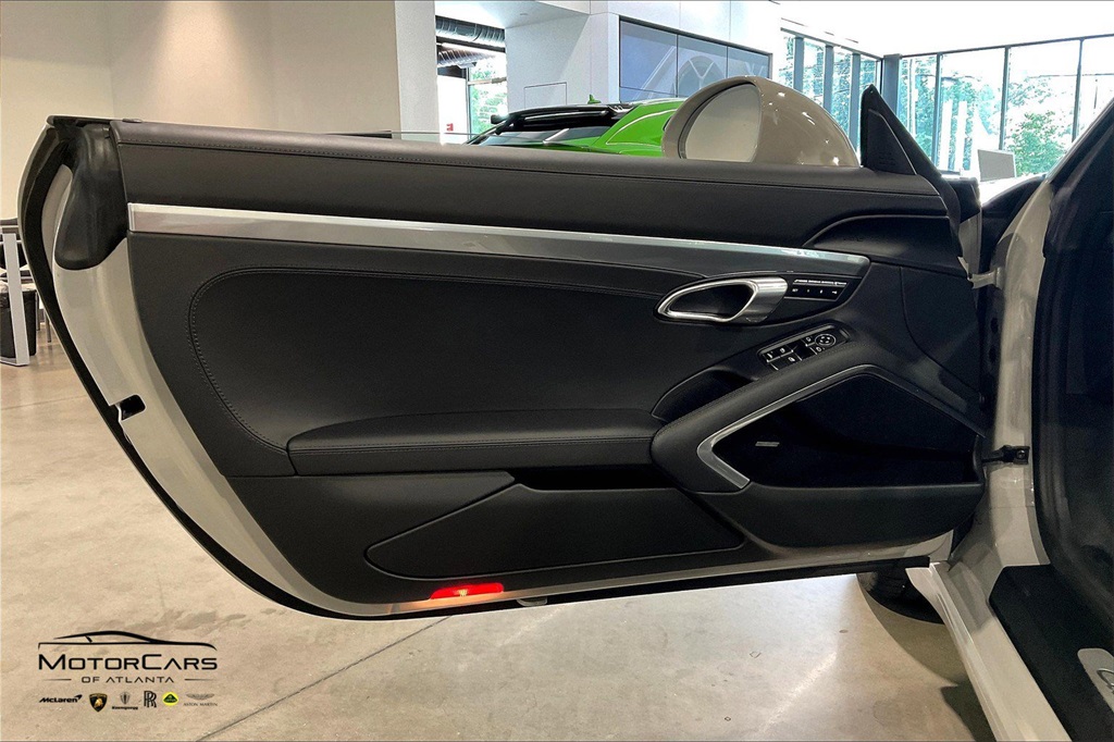 2019 Porsche 911 Carrera Truck