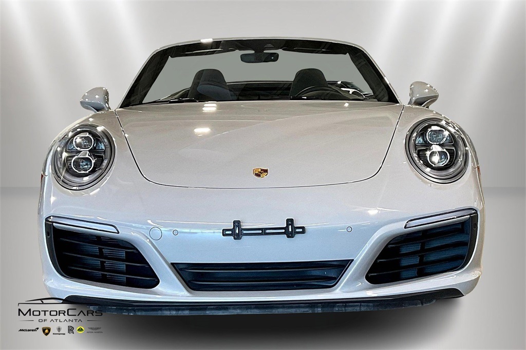 2019 Porsche 911 Carrera Truck
