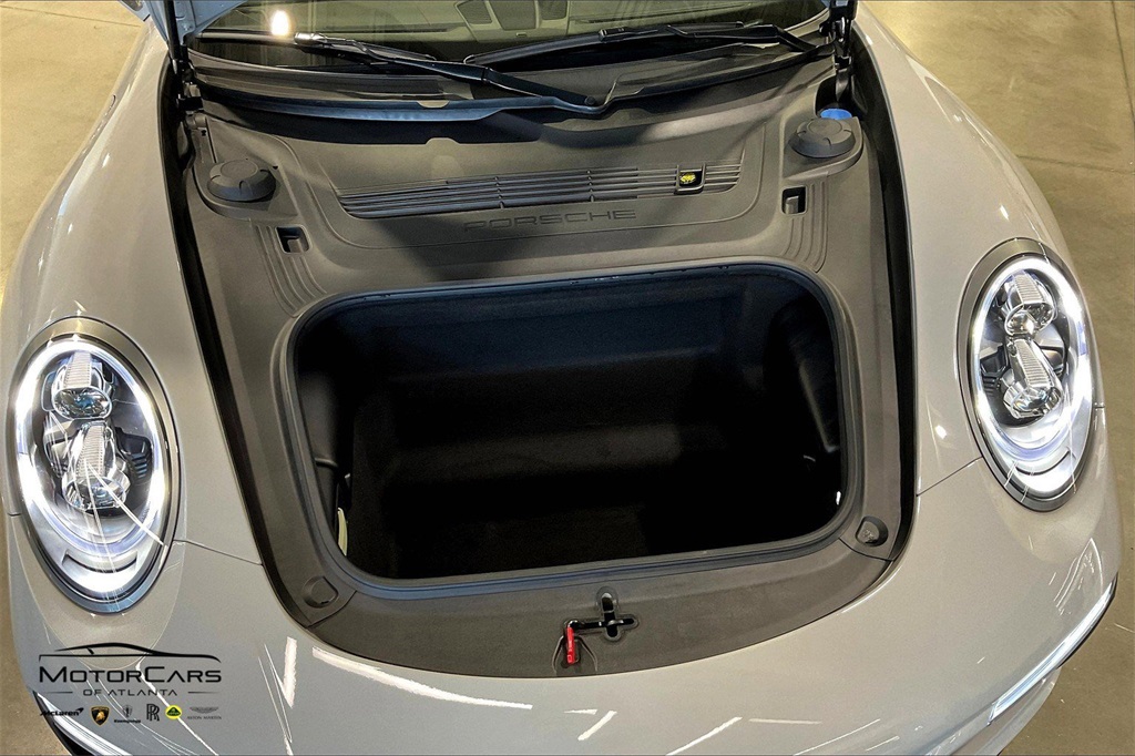 2019 Porsche 911 Carrera Truck