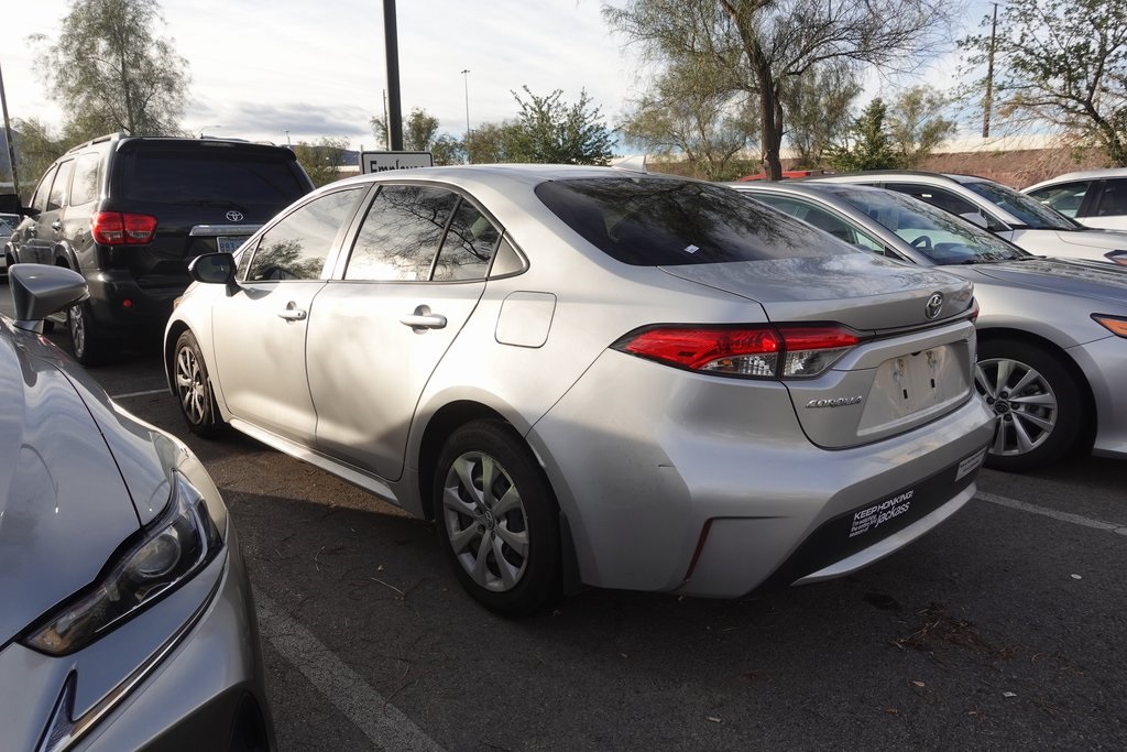 2022 Toyota Corolla LE photo 4
