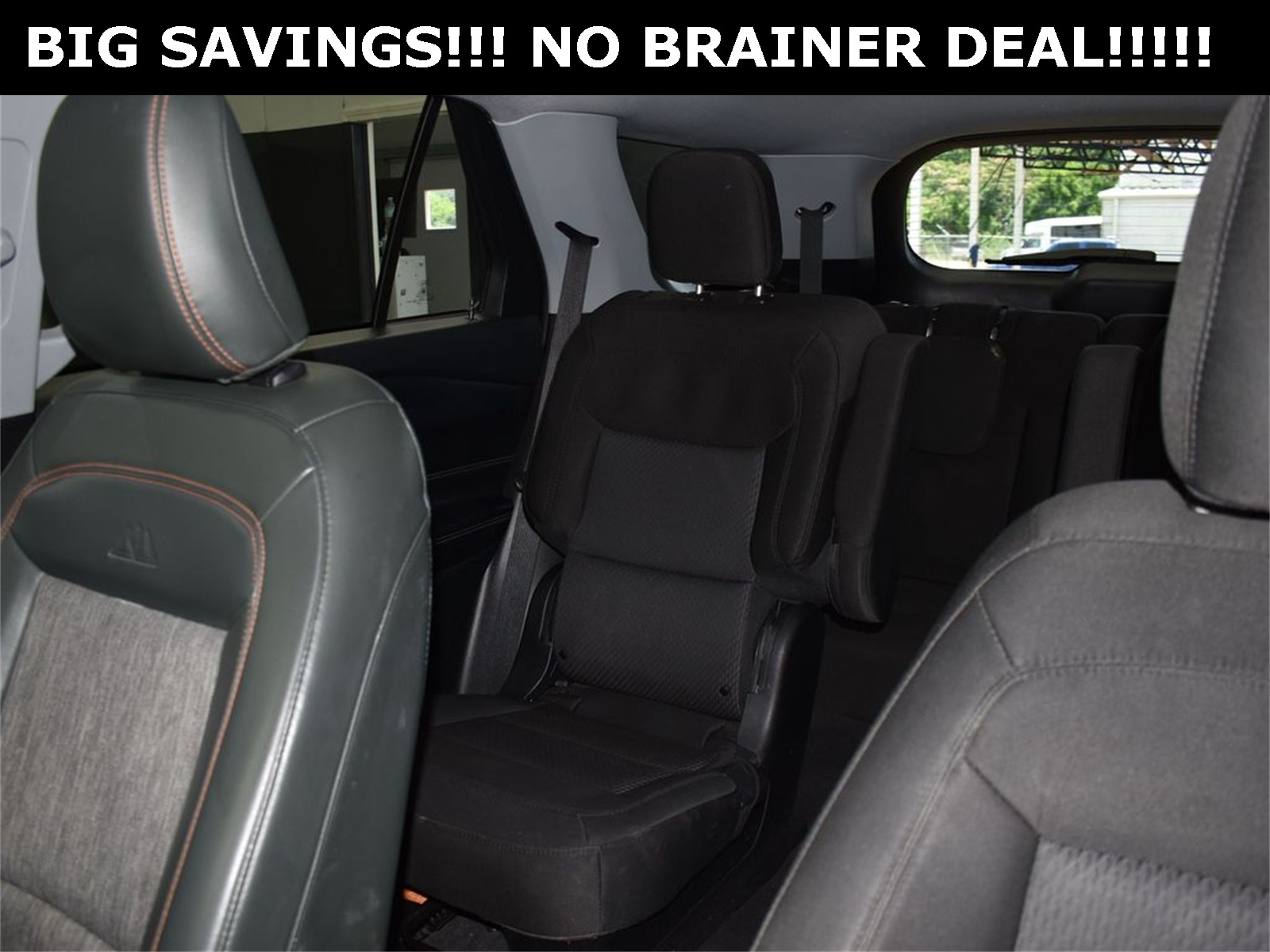 2022 Agate Black Metallic Ford Explorer XLT RWD SUV