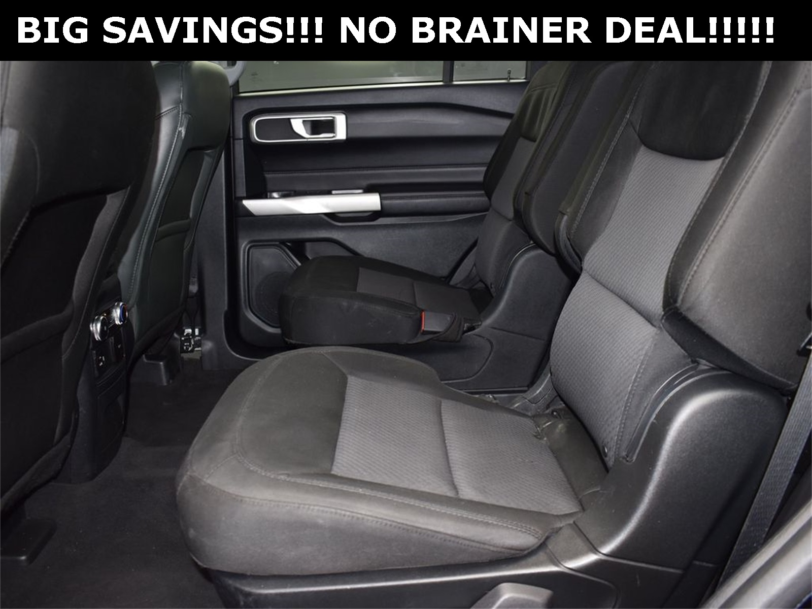 2022 Agate Black Metallic Ford Explorer XLT RWD SUV