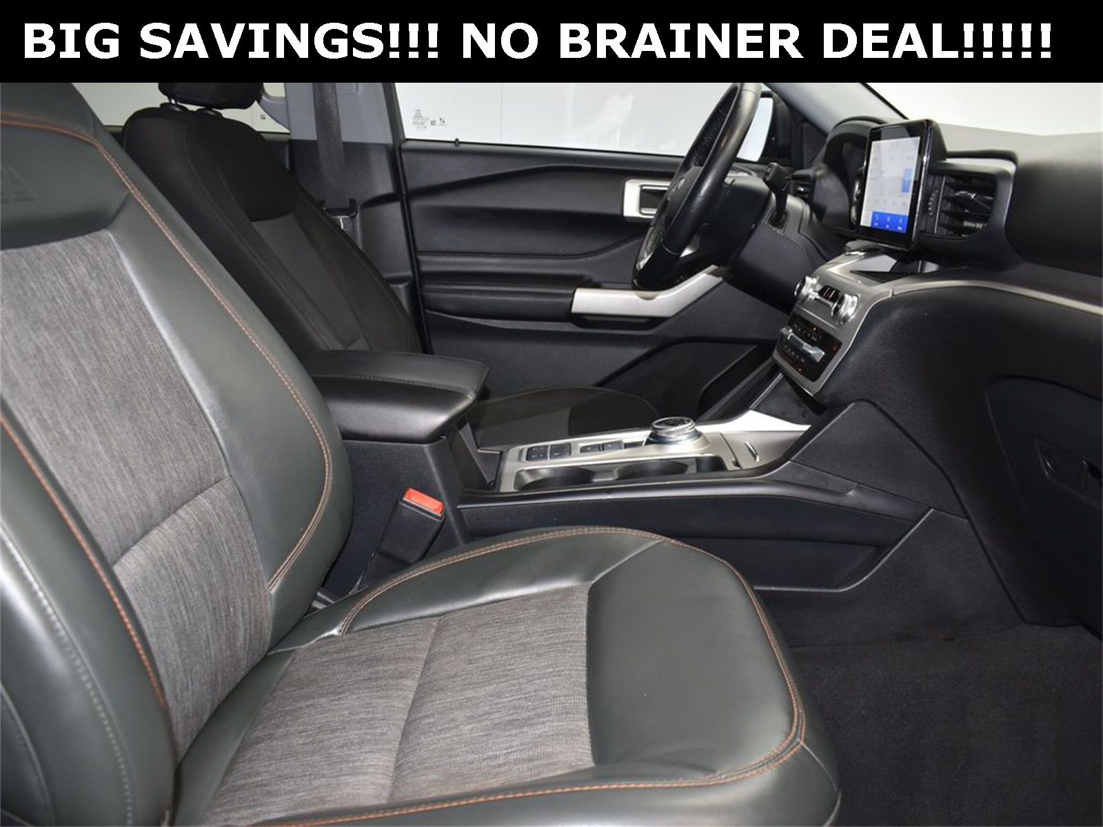 2022 Agate Black Metallic Ford Explorer XLT RWD SUV