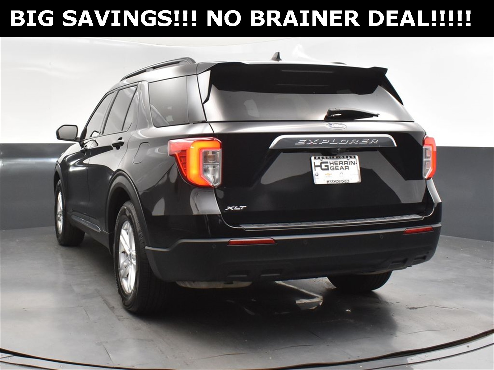 2022 Agate Black Metallic Ford Explorer XLT RWD SUV