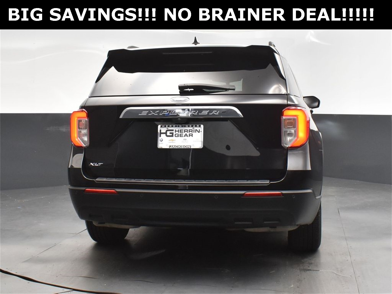 2022 Agate Black Metallic Ford Explorer XLT RWD SUV