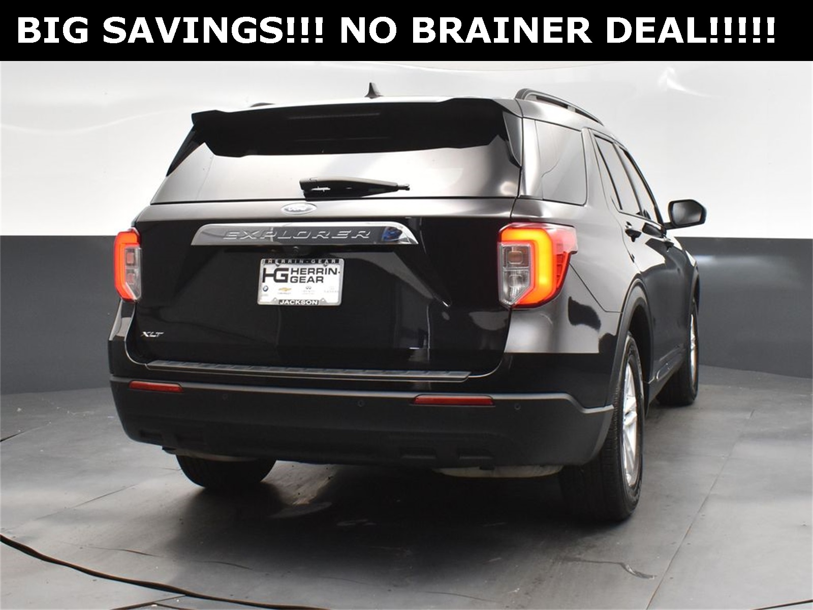 2022 Agate Black Metallic Ford Explorer XLT RWD SUV