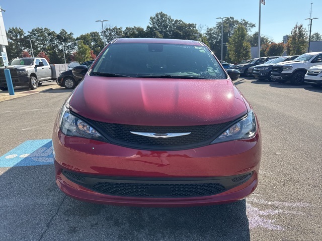 2026 Chrysler Voyager LX photo 2