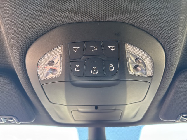 2026 Chrysler Voyager LX photo 25