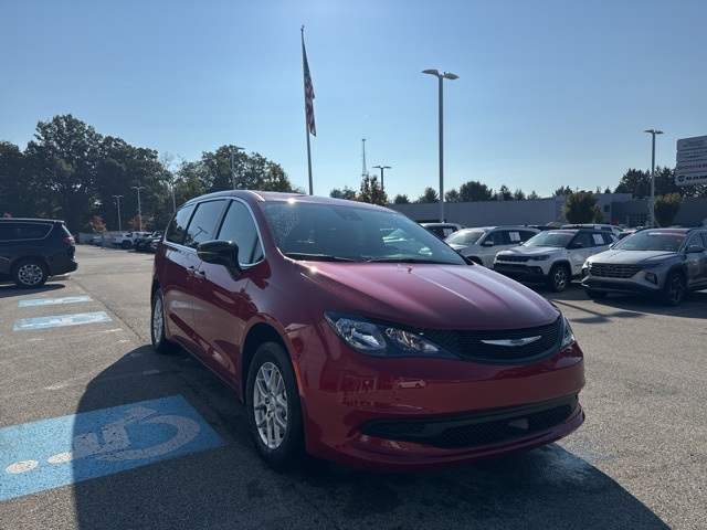 2026 Chrysler Voyager LX photo 3