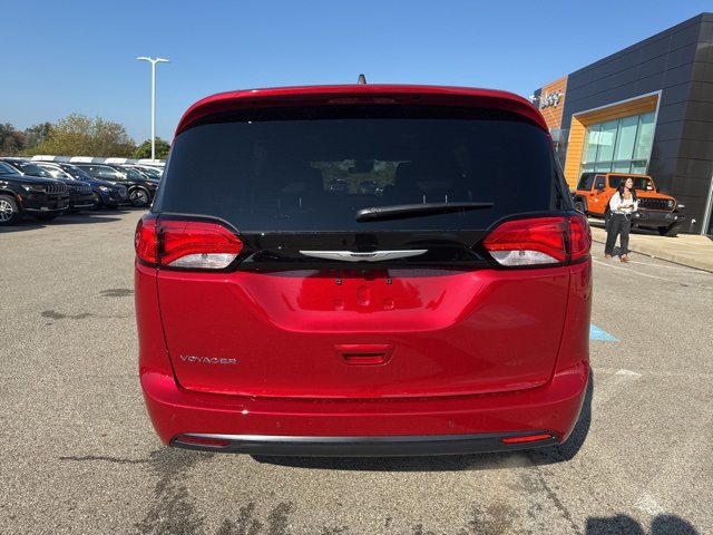 2026 Chrysler Voyager LX photo 5
