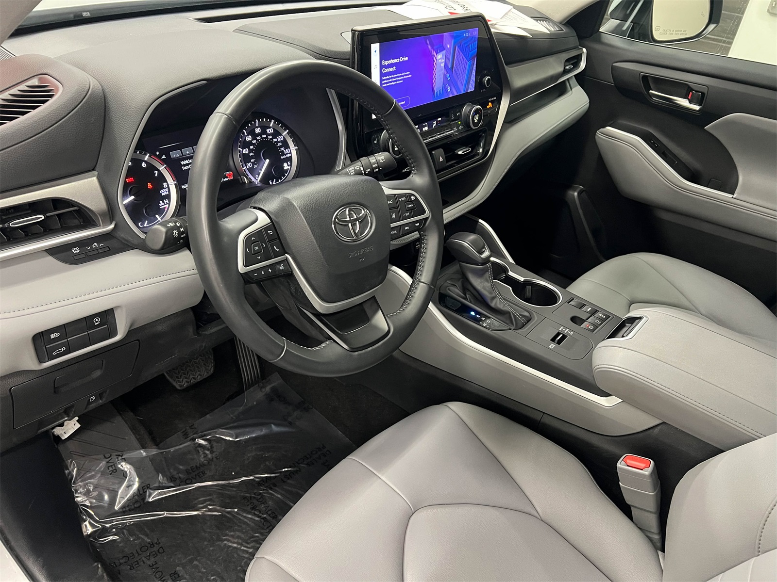 used 2024 Toyota Highlander car, priced at $36,788