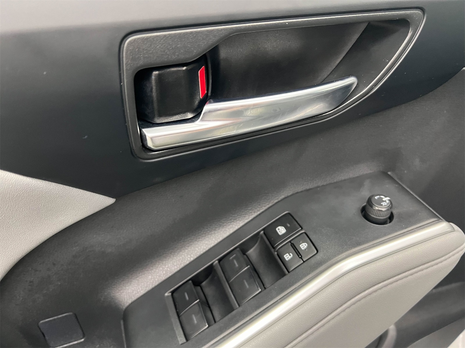 used 2024 Toyota Highlander car, priced at $36,788