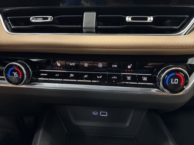 new 2026 Chevrolet Equinox car, priced at $33,977