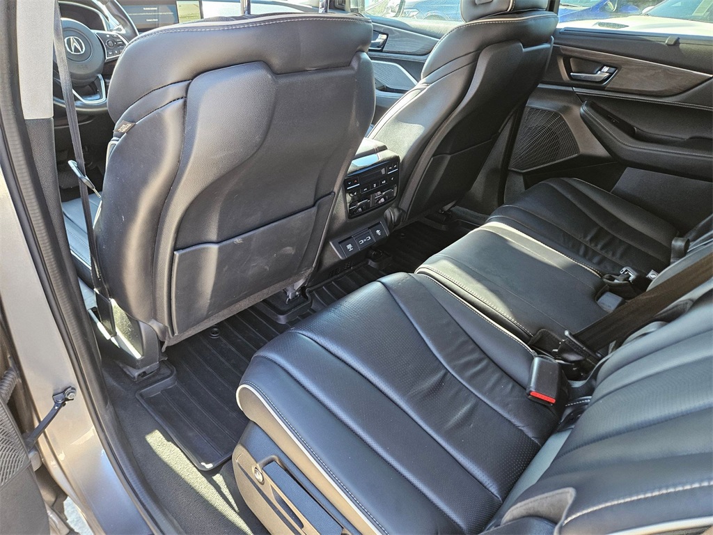 2023 Acura MDX SH-AWD Advance photo 12