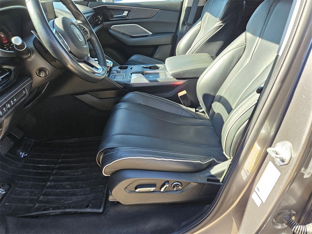 2023 Acura MDX SH-AWD Advance photo 16