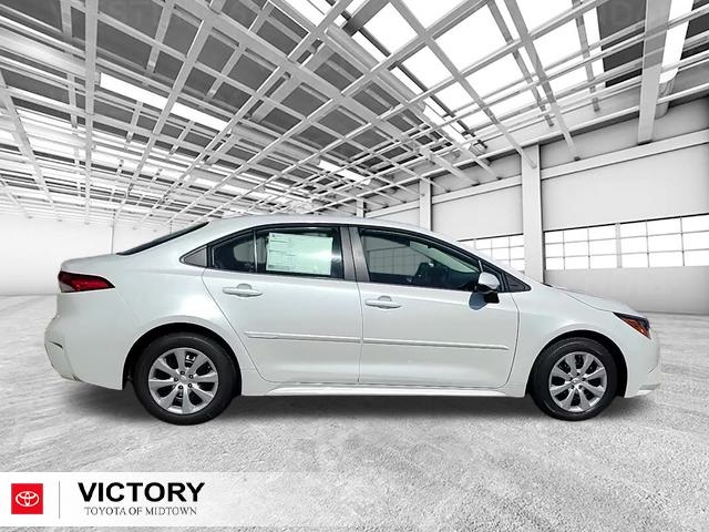 2026 Toyota Corolla LE photo 2