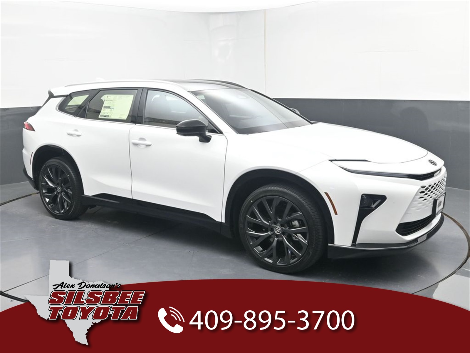 2025 Toyota Crown Signia Limited's photo