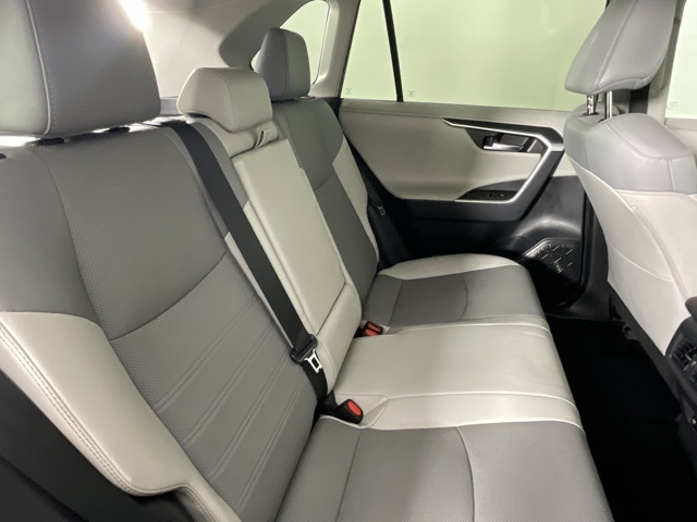 2019 Toyota RAV4 Limited photo 9