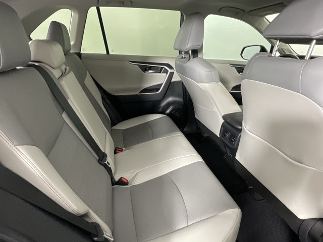 2019 Toyota RAV4 Limited photo 10