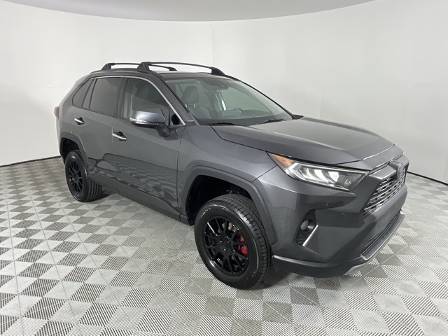 2019 Toyota RAV4 Limited photo 2