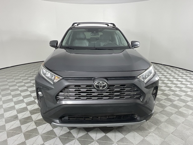 2019 Toyota RAV4 Limited photo 4