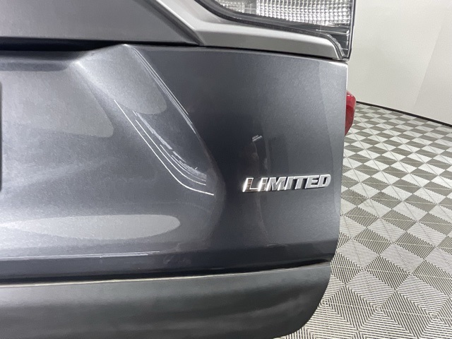 2019 Toyota RAV4 Limited photo 8