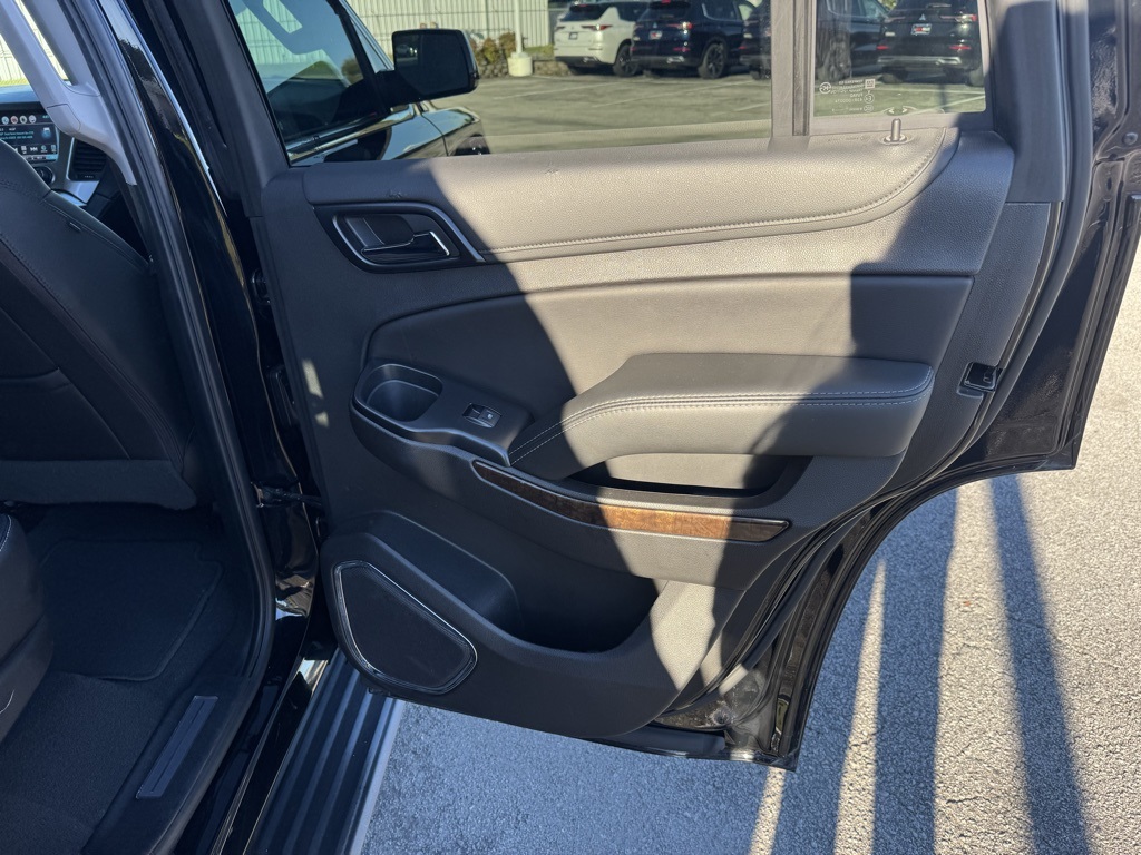 Photo of 2019 Chevrolet Tahoe LT in Jacksonville, NC - 29,  2019 Chevrolet Tahoe LT:16952P