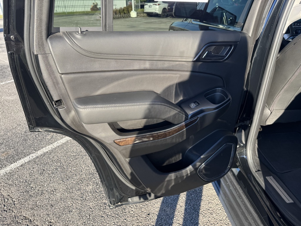 Photo of 2019 Chevrolet Tahoe LT in Jacksonville, NC - 33,  2019 Chevrolet Tahoe LT:16952P