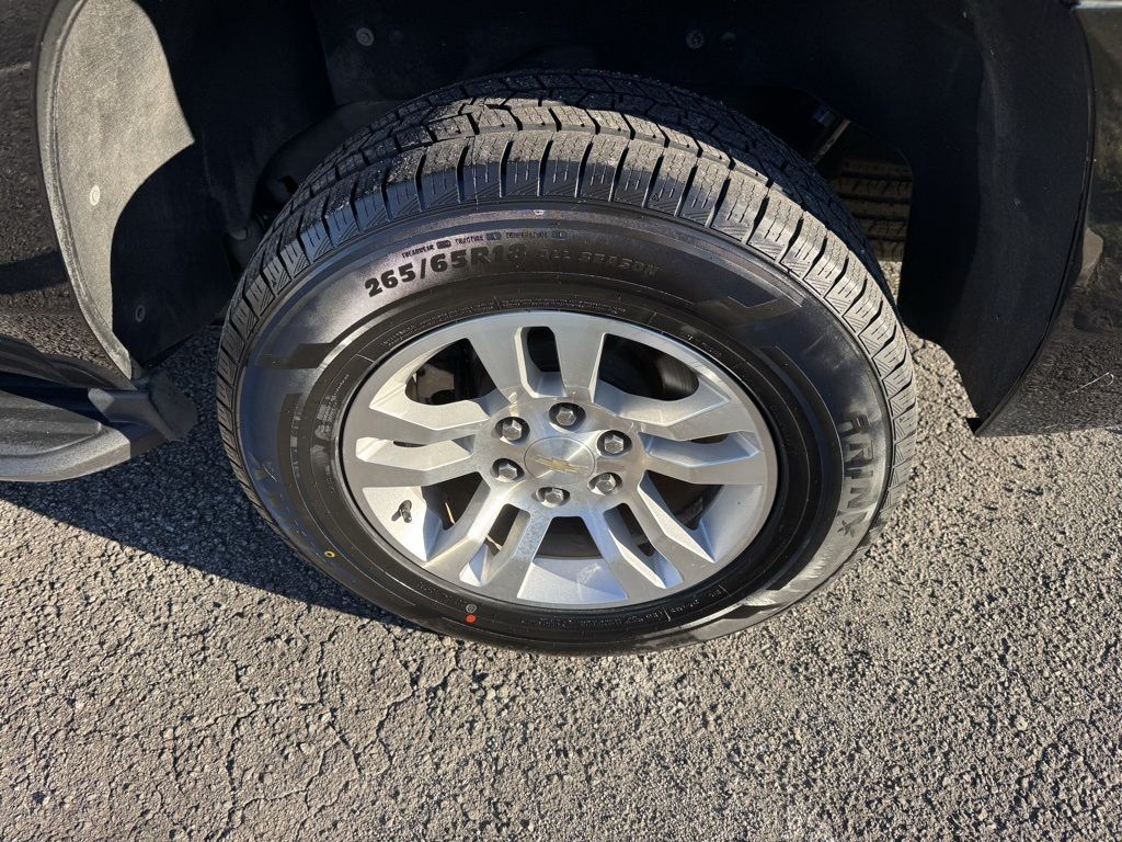 Photo of 2019 Chevrolet Tahoe LT in Jacksonville, NC - 36,  2019 Chevrolet Tahoe LT:16952P