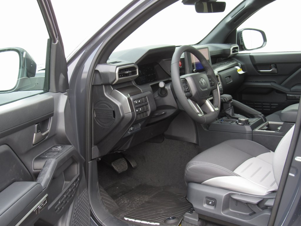 2025 Toyota Tacoma TRD Off-Road Double Cab photo 10