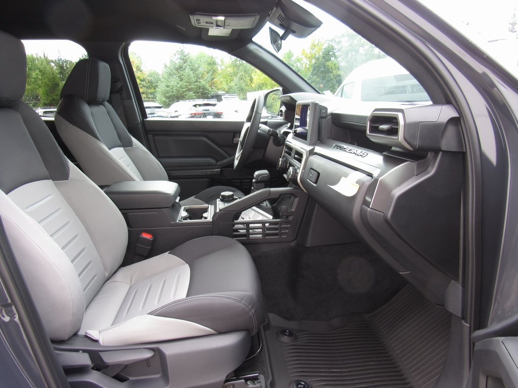 2025 Toyota Tacoma TRD Off-Road Double Cab photo 19