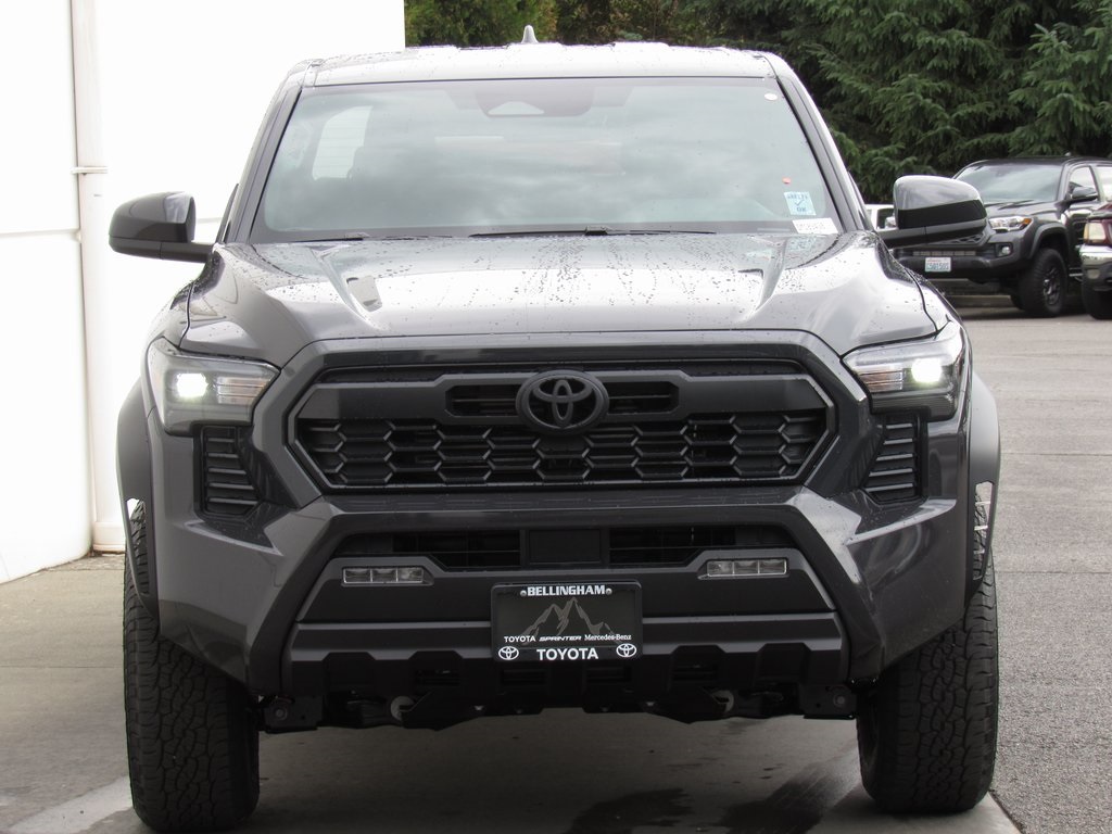 2025 Toyota Tacoma TRD Off-Road Double Cab photo 3