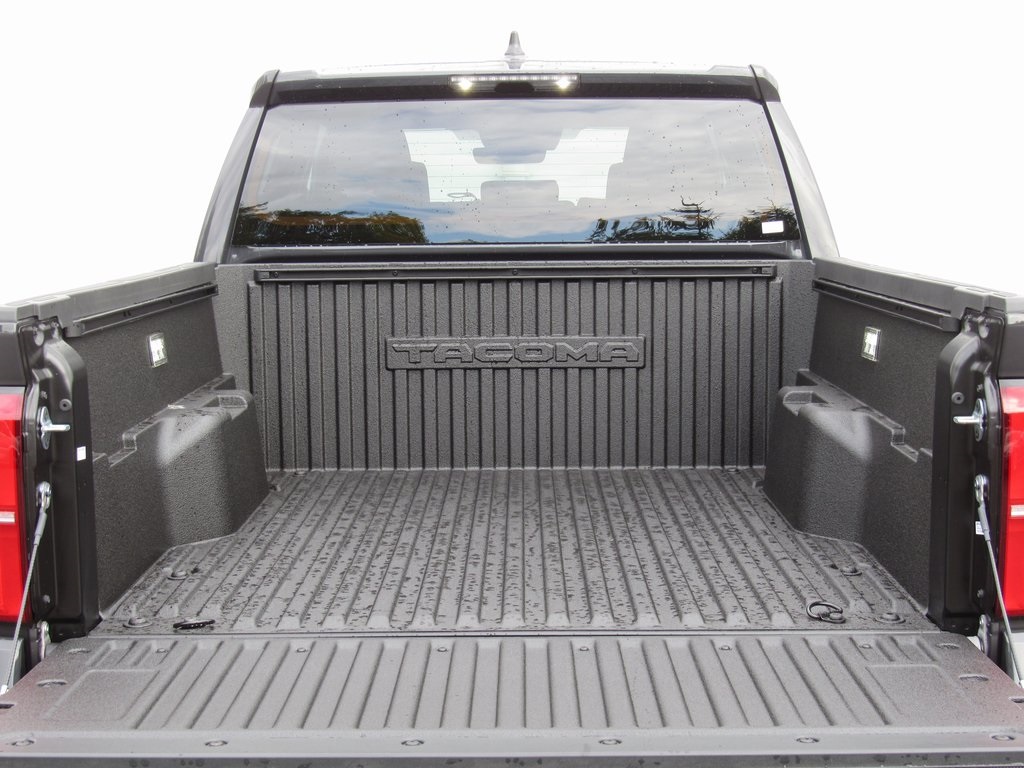 2025 Toyota Tacoma TRD Off-Road Double Cab photo 8
