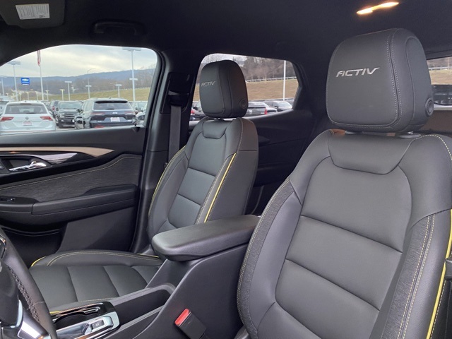 used 2025 Chevrolet TrailBlazer car, priced at $26,776