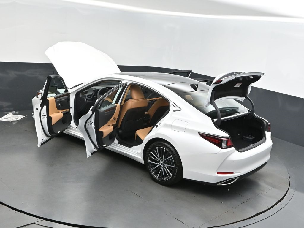 2025 Lexus ES 350 photo 2
