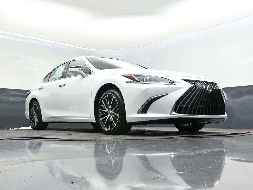 2025 Lexus ES 350 photo 38