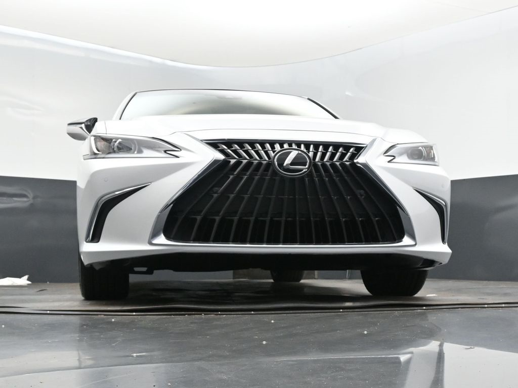 2025 Lexus ES 350 photo 39