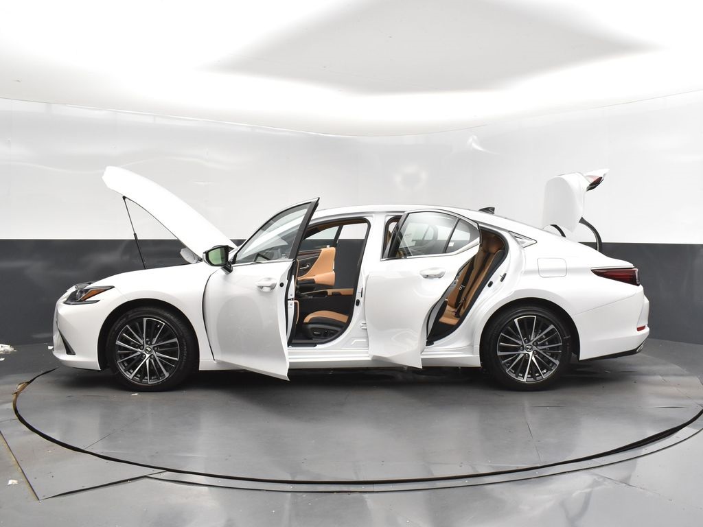 2025 Lexus ES 350 photo 40