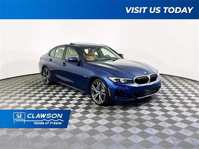 2023 BMW 3 Series 330e's photo