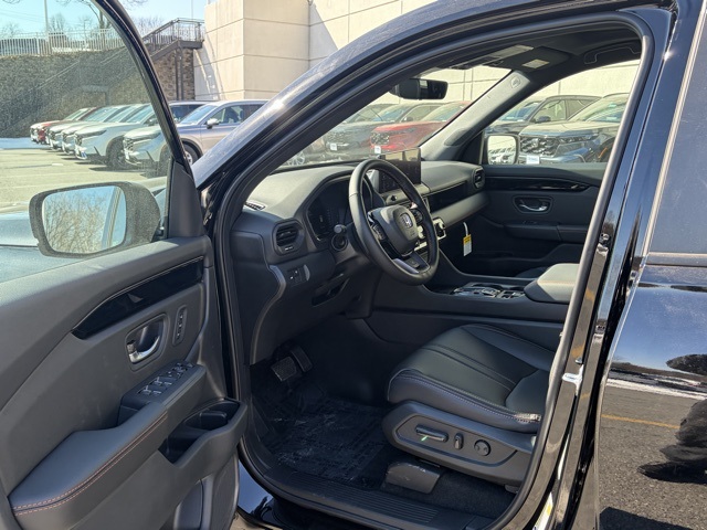 new 2026 Honda Pilot car, priced at $51,890