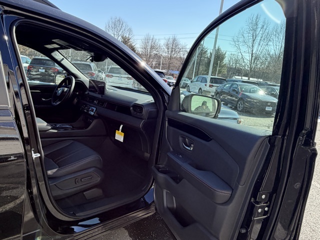 new 2026 Honda Pilot car, priced at $51,890