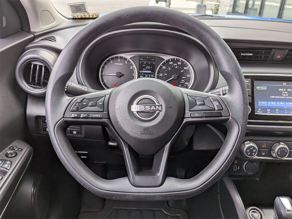2023 Nissan Kicks S photo 11