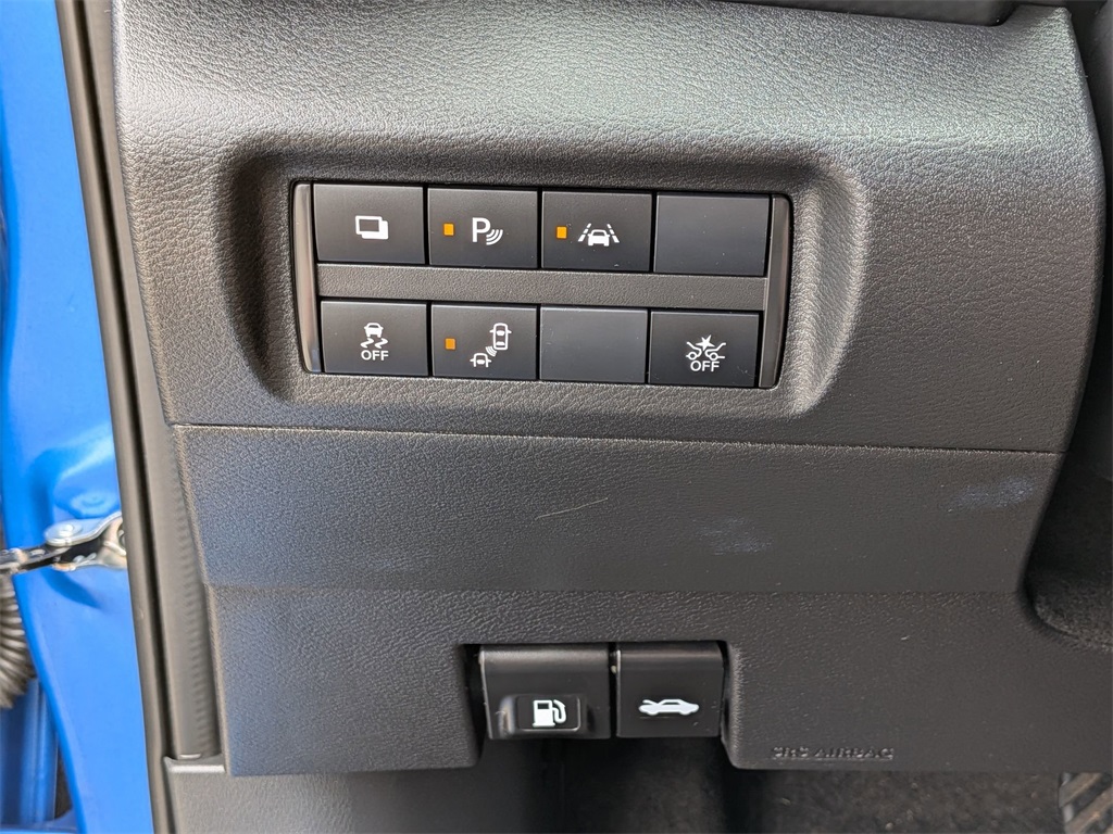 2023 Nissan Kicks S photo 12