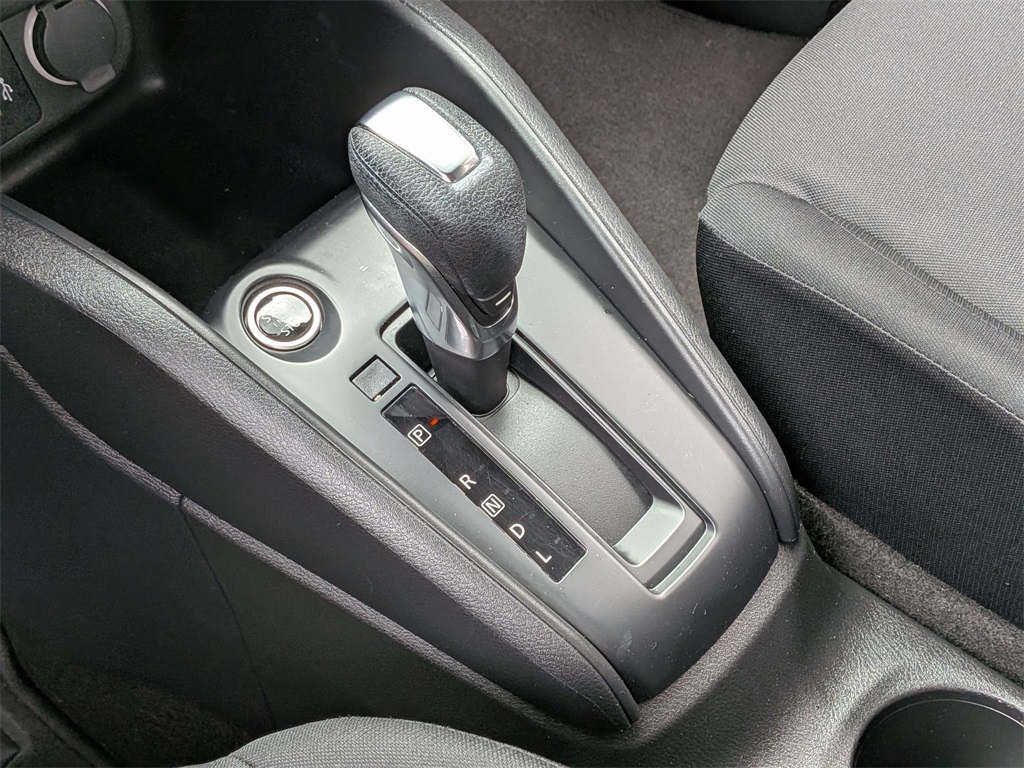 2023 Nissan Kicks S photo 14