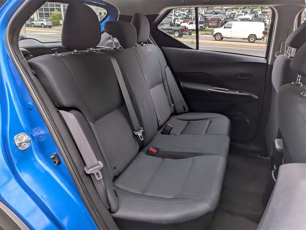2023 Nissan Kicks S photo 19