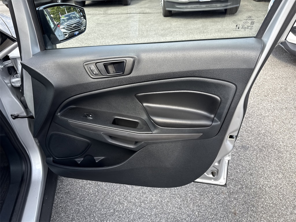 2022 Ford EcoSport SES photo 28